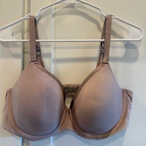 Bali padded cup Bali size 42C bra with three 2 latch closures.
